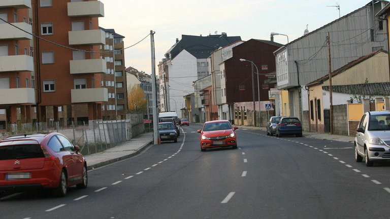 Vista parcial de la Rúa Malvarón, donde tuvo lugar el suceso. TOÑO PARGA (Monforte)