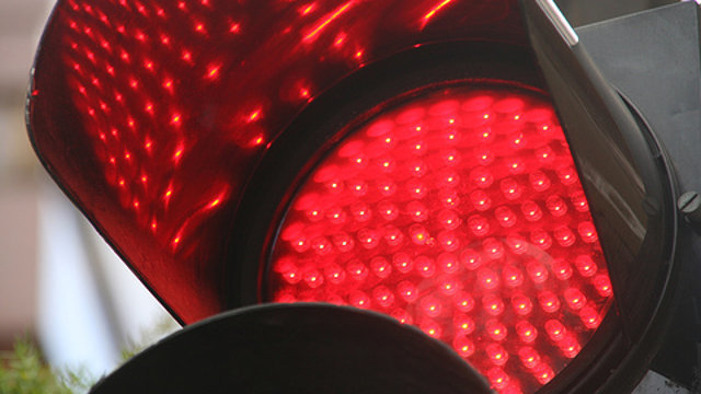 Un semáforo en rojo.AEP