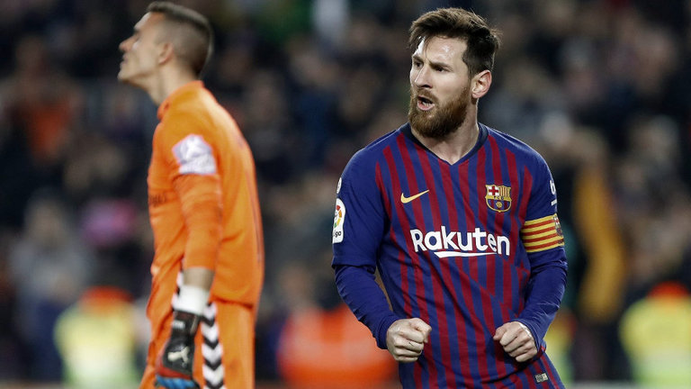 Messi celebra su gol ante el Valladolid.ANDREU DALMAU (Efe)