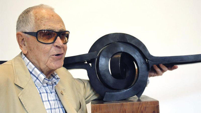 El escultor grancanario Martín Chirino. EFE