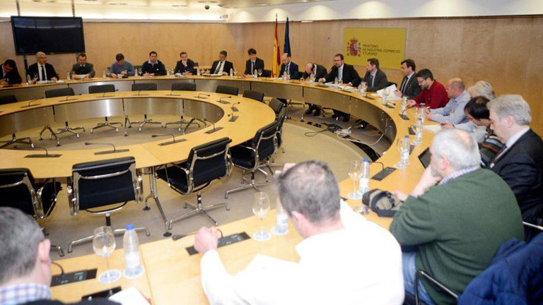 Reunión da mesa de seguimento do conflito de Alcoa en Madrid. EP