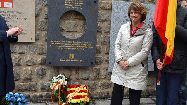 Dolores Delgado en Mauthausen, en el homenaje de la Generalitat a las víctimas españolas del nazismo. EFE