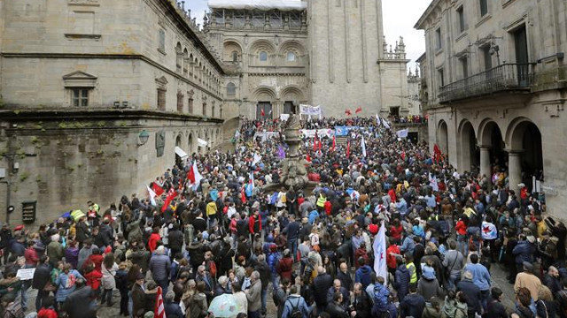 Manifestación en Compostela. LAVANDEIRA JR.