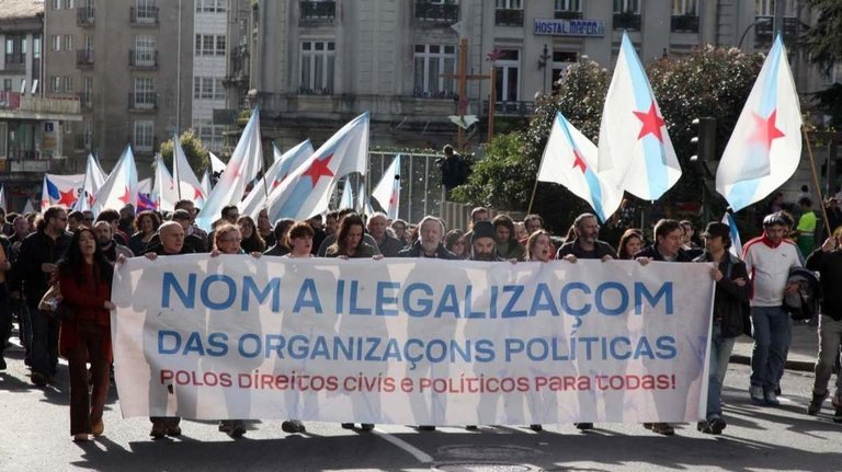 Manifestantes en contra de la ilegalización de Causa Galiza,en 2016.AEP