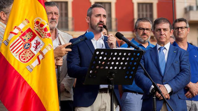 Acto de Vox en Fuengirola en homenaje a Borja. CARLOS DÍAZ (EFE)