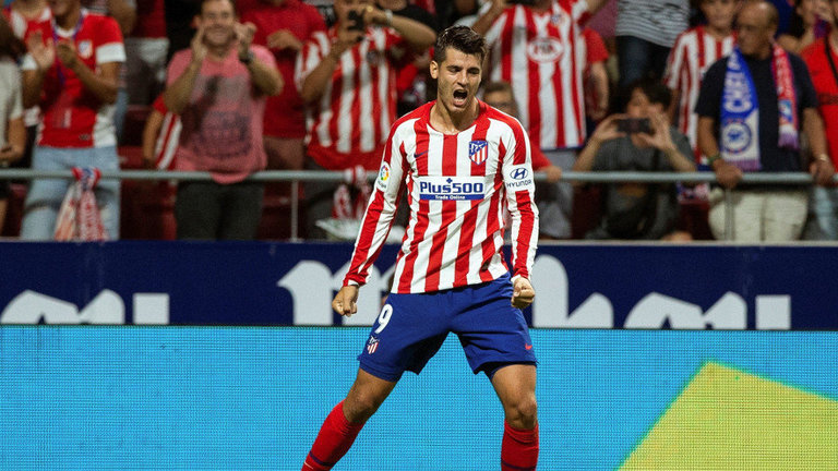 Un solitario gol de Morata, que falló luego un penalti, sirvió para darle la primera victoria al Atlético. RODRIGO JIMÉNEZ (EFE)