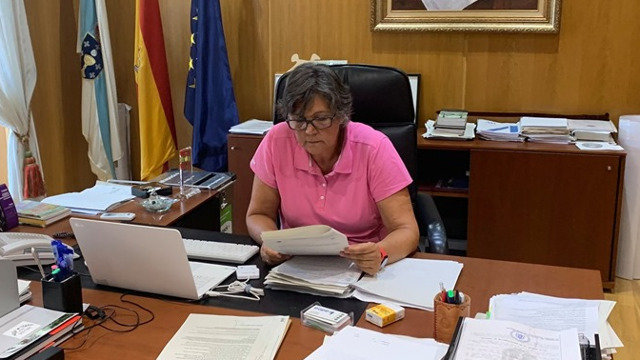 A alcaldesa do Porriño, Eva García de la Torre, no seu despacho. FB