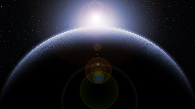 Visión artística de un planeta similar a la Tierra.LOGANART (Pixabay)