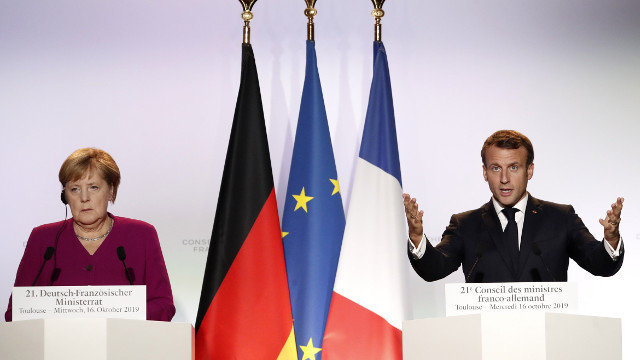 Merkel e Macron durante a súa comparecencia ante os medios. EFE