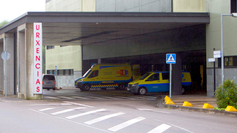 Entrada de Urgencias del hospital Álvaro Cunqueiro de Vigo. SALVADOR SAS (EFE)
