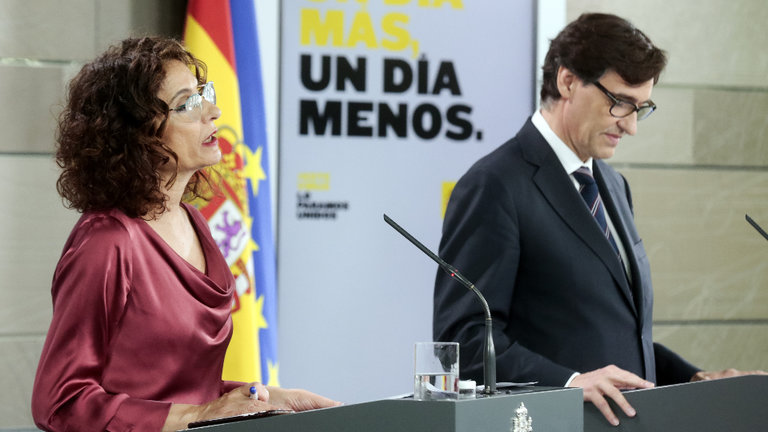 María Jesús Montero y Salvador Illa. EUROPA PRESS