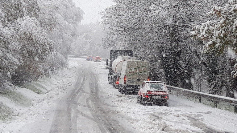 Nieve en la carretera de Sarria a Paradela