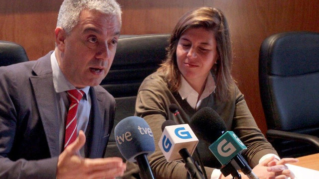 Valentín García e Cecilia Vázquez presentan o certame. PEPE FERRÍN (AGN)
