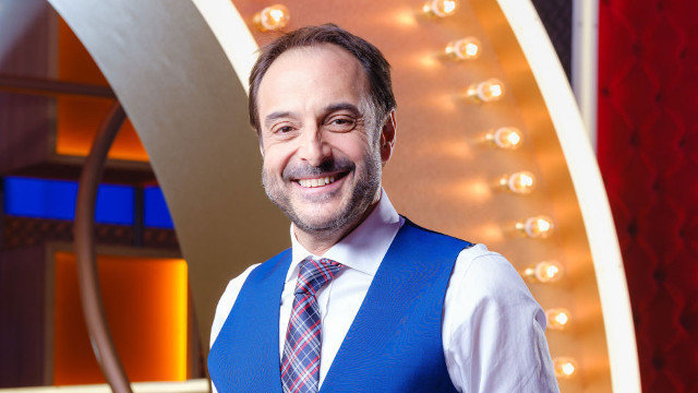 Roberto Vilar en el plató de su programa en Antena 3.