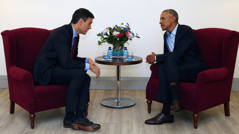 Encuentro entre Barack Obama y Pedro Sánchez. FERNANDO CALVO (EFE)