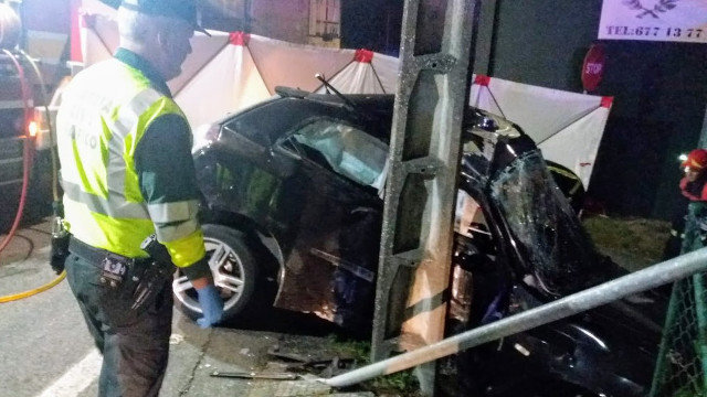Estado en el que quedó el vehículo accidentado en Sada. TVG