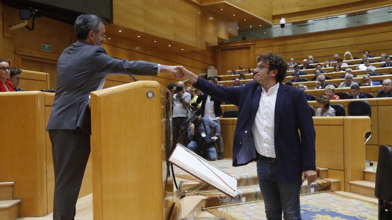 La repetición electoral deja una víctima especialmente simbólica en la política gallega, José Manuel Sande. EP