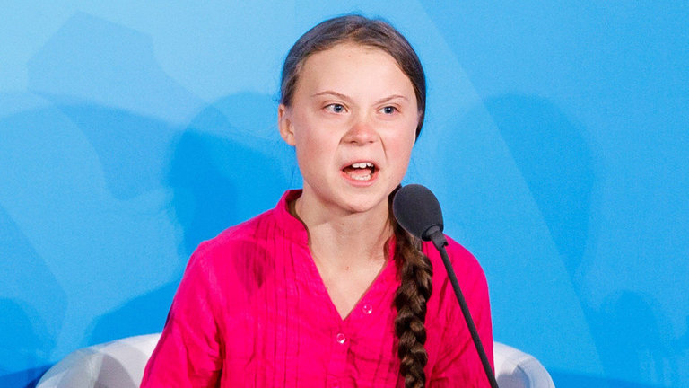 Greta Thunberg, durante su conferencia en la Cumbre de Acción Climática. JUSTIN LANE (EFE)