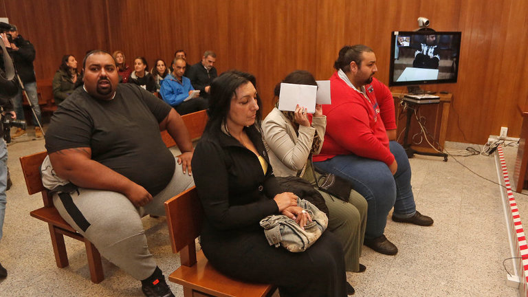 Marino, Consuelo, Déborah y Saúl, durante el juicio de este miércoles. JAVIER CERVERA-MERCADILLO - Los Morones
