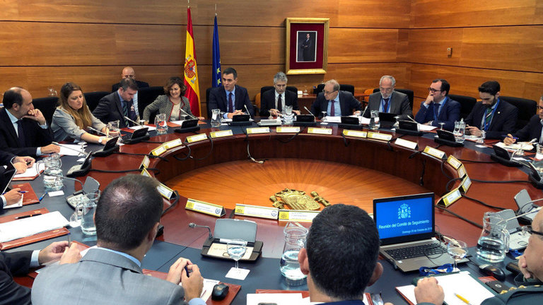 Pedro Sánchez presidió este domingo en el Palacio de la Moncloa la reunión del Comité de seguimiento de la situación en Cataluña. JOSÉ MARÍA CUADRADO (EFE)