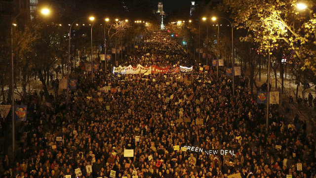 Marcha por el Clima de este viernes en Madrid. EFE