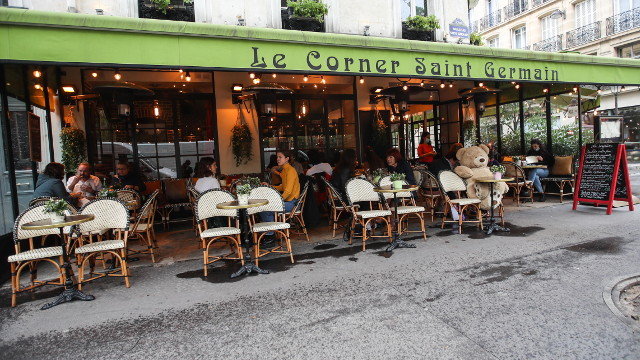 Un restaurante parisino. EFE