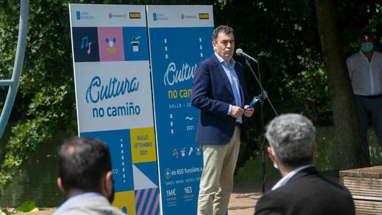 Román Rodríguez durante la presentación del programa. CONCHI PAZ (XUNTA)