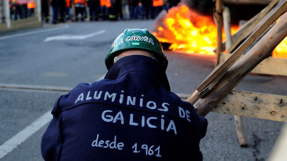 Protesta de los trabajadores de Alcoa. EFE