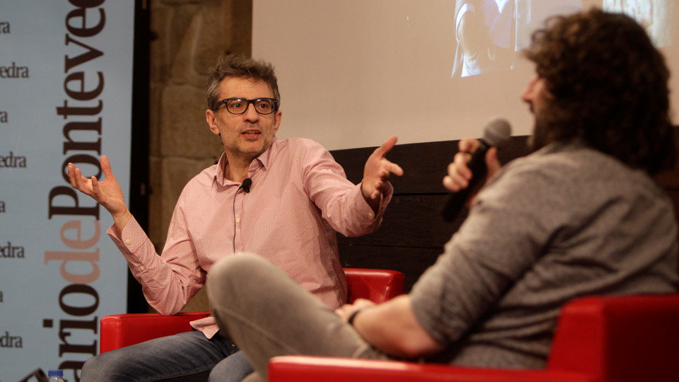 Juan Tallón y Rafa Cabeleira, el año pasado durante la charla que mantuvieron en las Conversas na Uvi. DAVID FREIRE