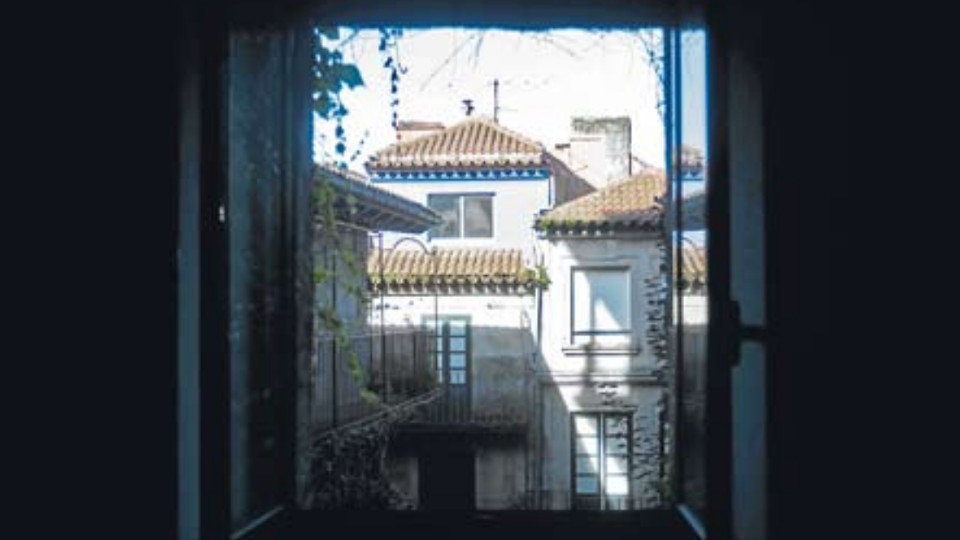 Ventás abertas con vistas ó centro histórico de Pontevedra. DAVID FREIRE