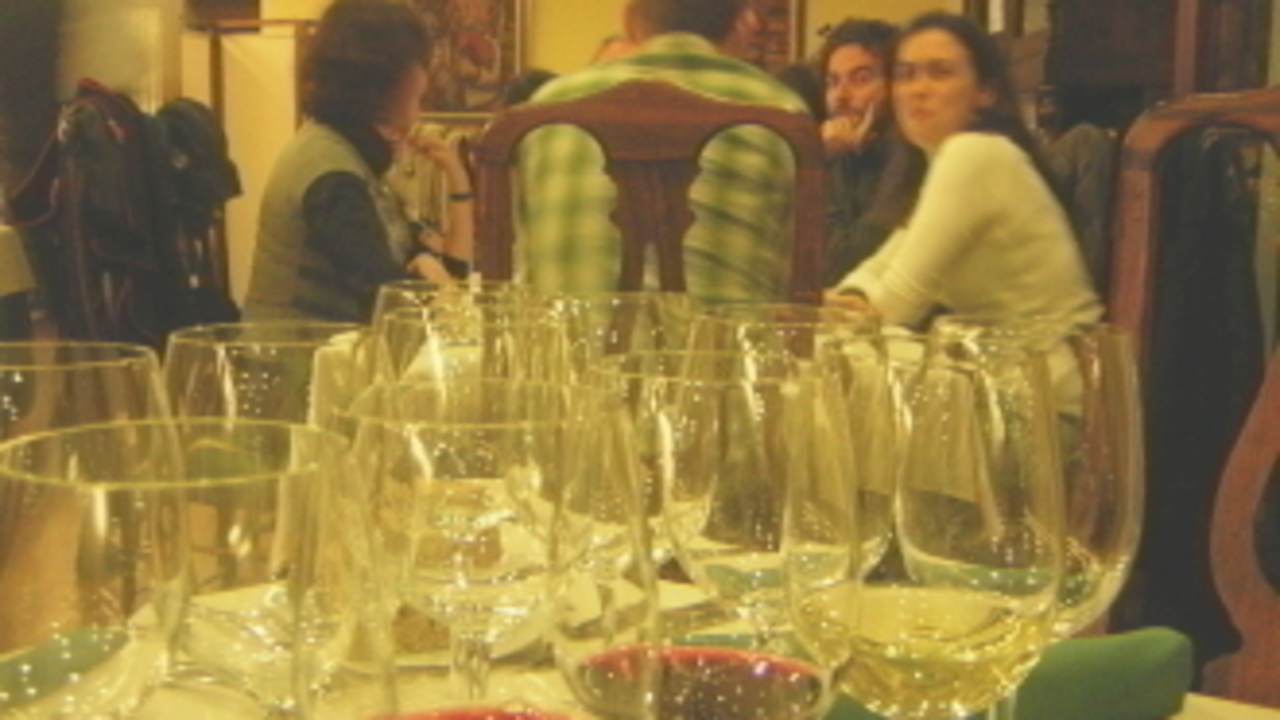 Alumnos de un curso de cata (Foto: I.P.)