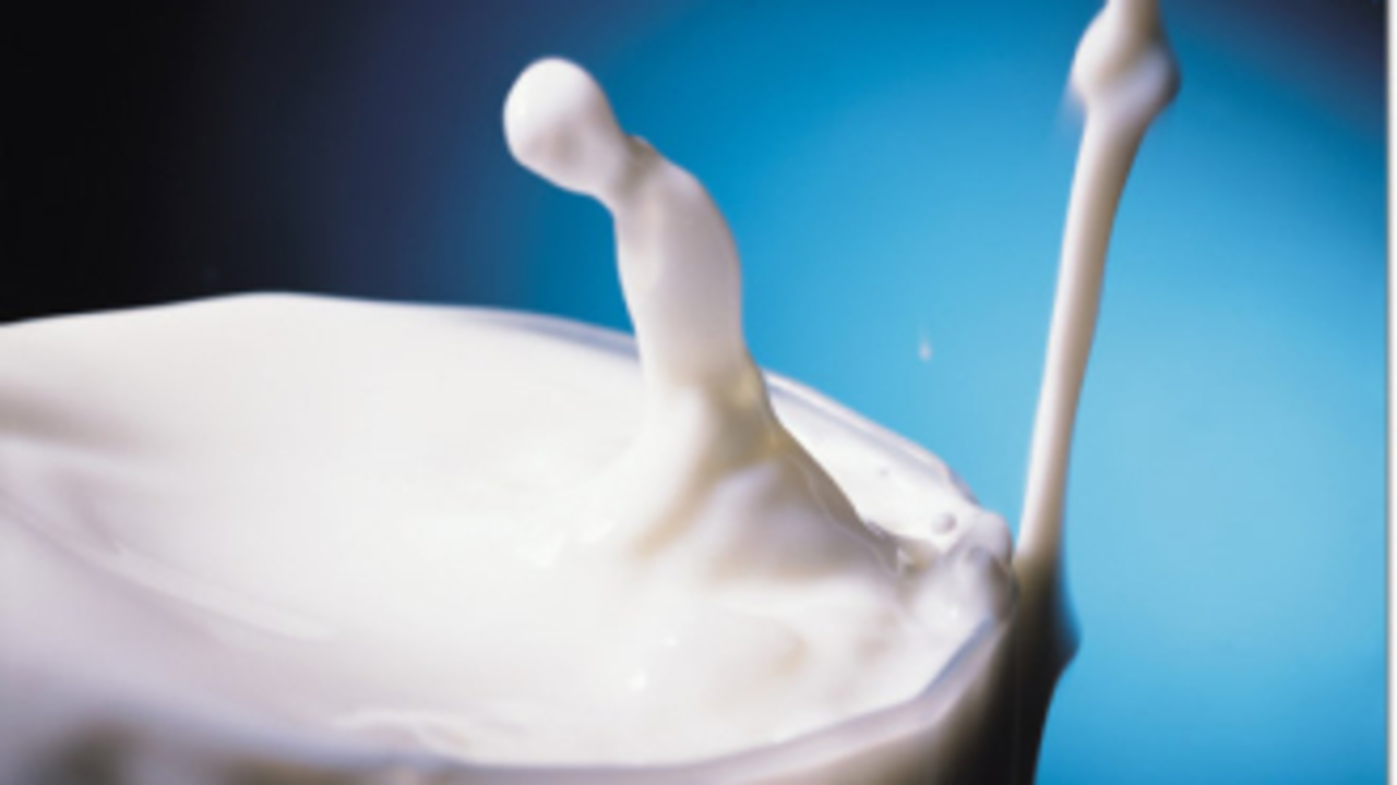 El consumo de leche baja en los hogares. EP