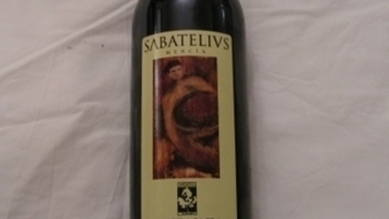 VINOsABATELIUSLRE0810P8F3.JPG