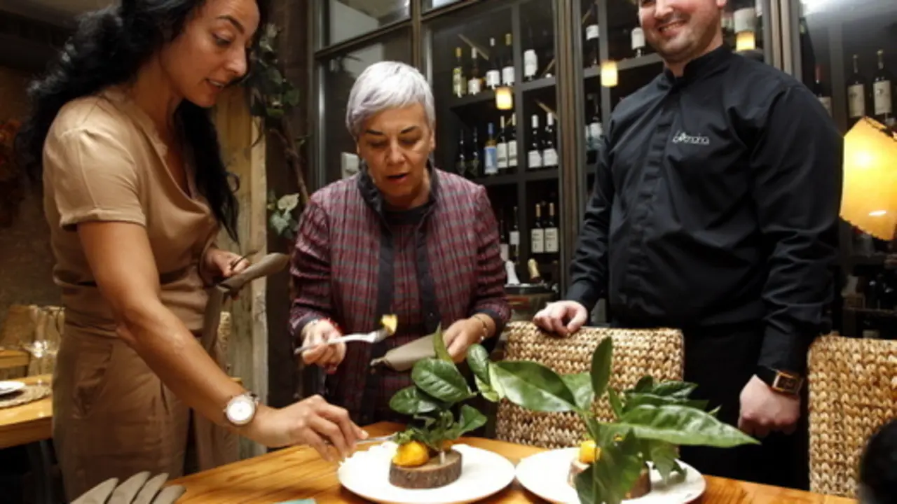 Abelleira, Basadre y Vallejo, este viernes (Foto: XESÚS PONTE)