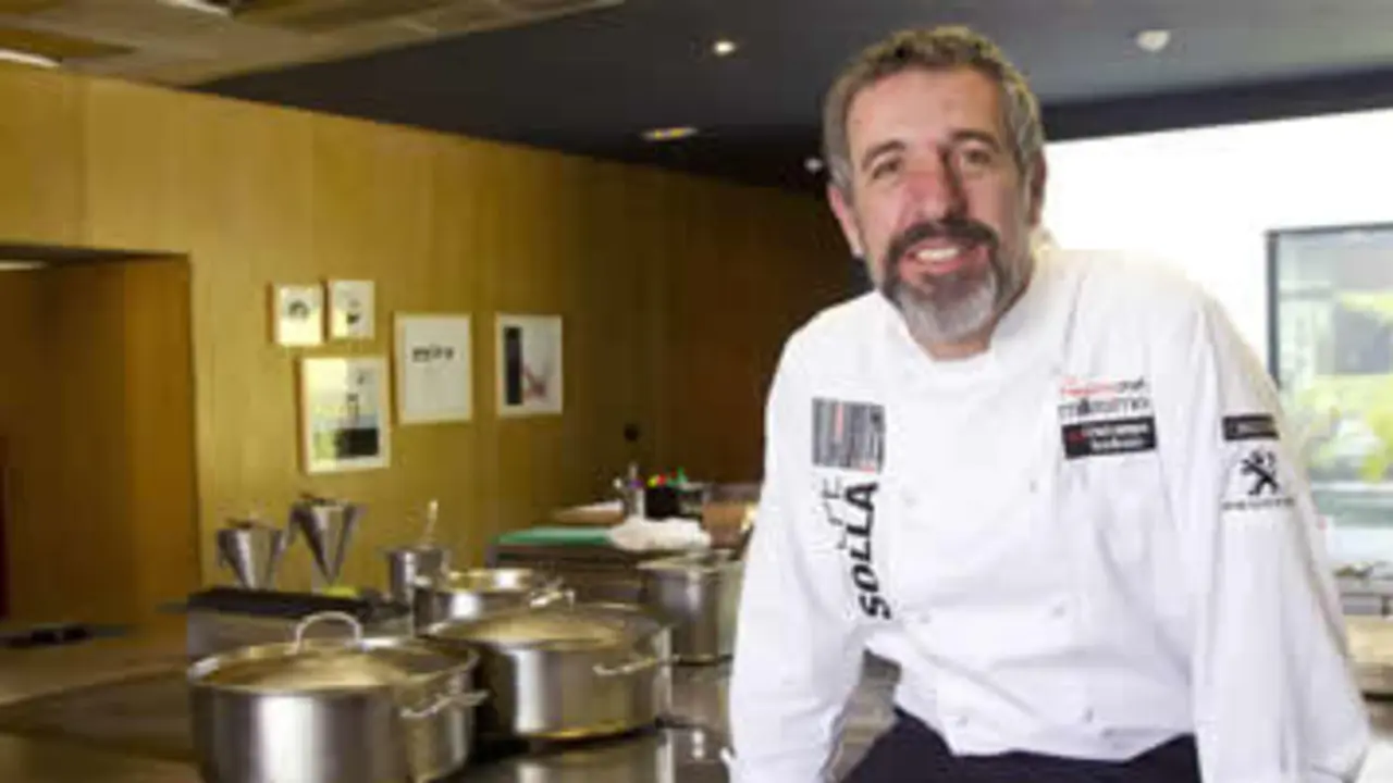 Solla, en sus fogones, en una imagen de archivo (AGG)