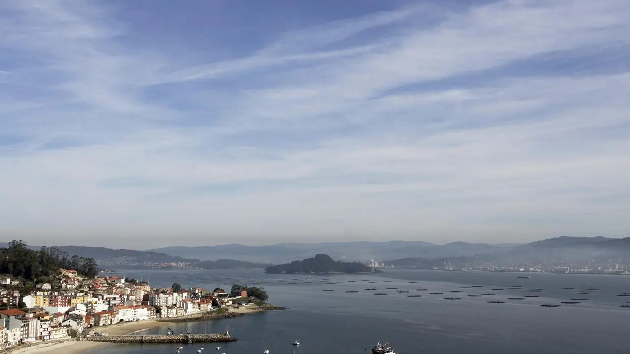 Una vista de la ría de Pontevedra desde el municipio de Poio