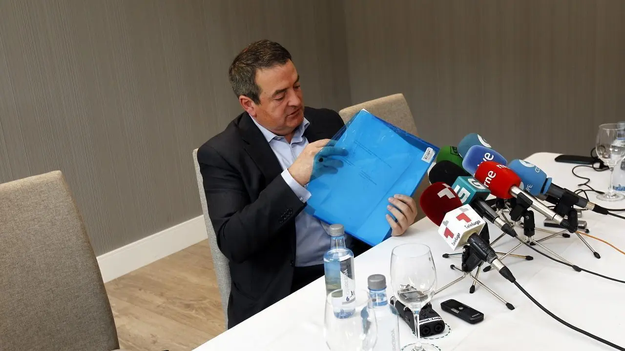 Saqués, durante una rueda de prensa