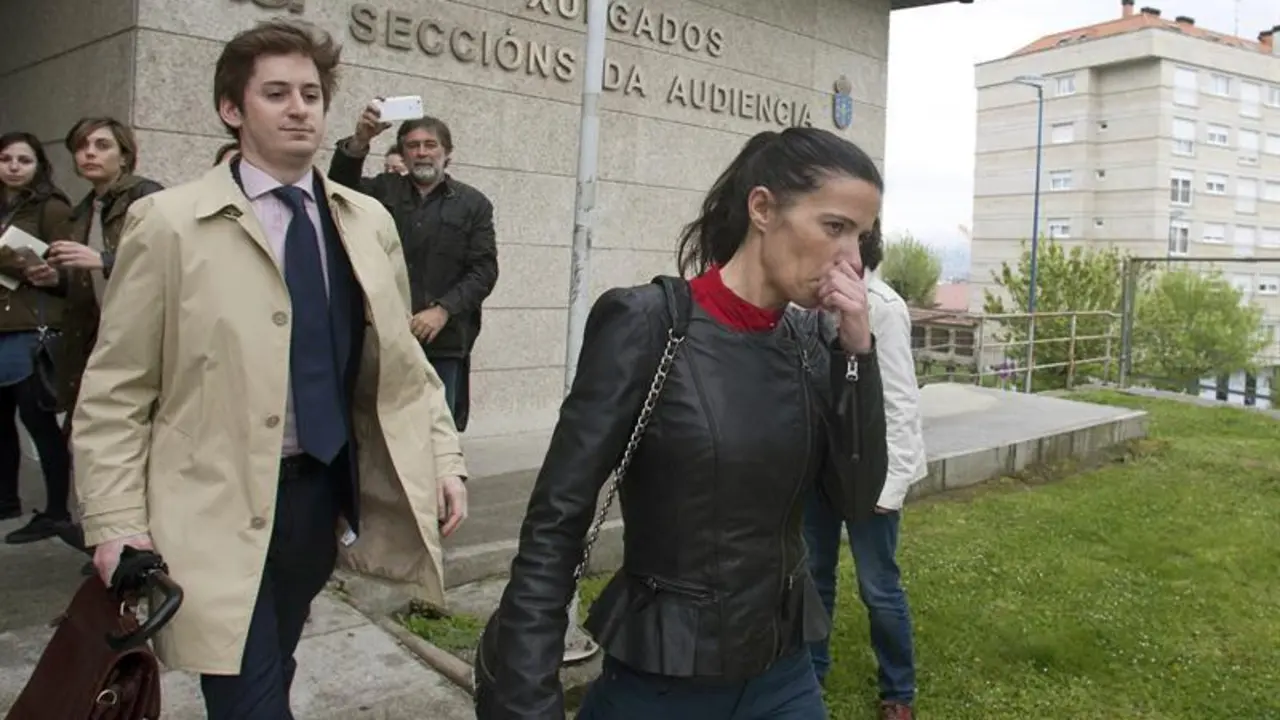 Los cuatro imputados, tres altos funcionarios municipales y la cuñada de la teniente de alcalde, Carmela Silva, por un supuesto 