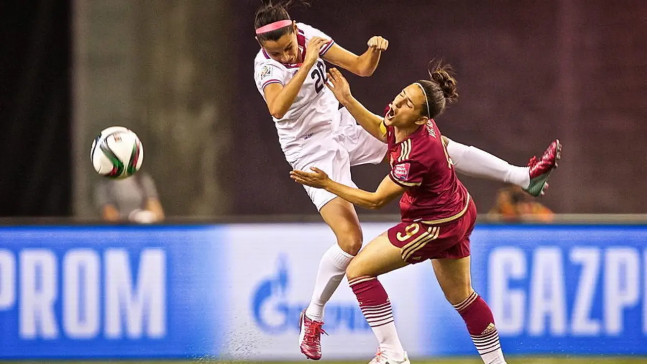 Wendy Acosta, de Costa Rica (izquierda), ante la gallega Verónica Boquete, en el partido de este martes en Montreal