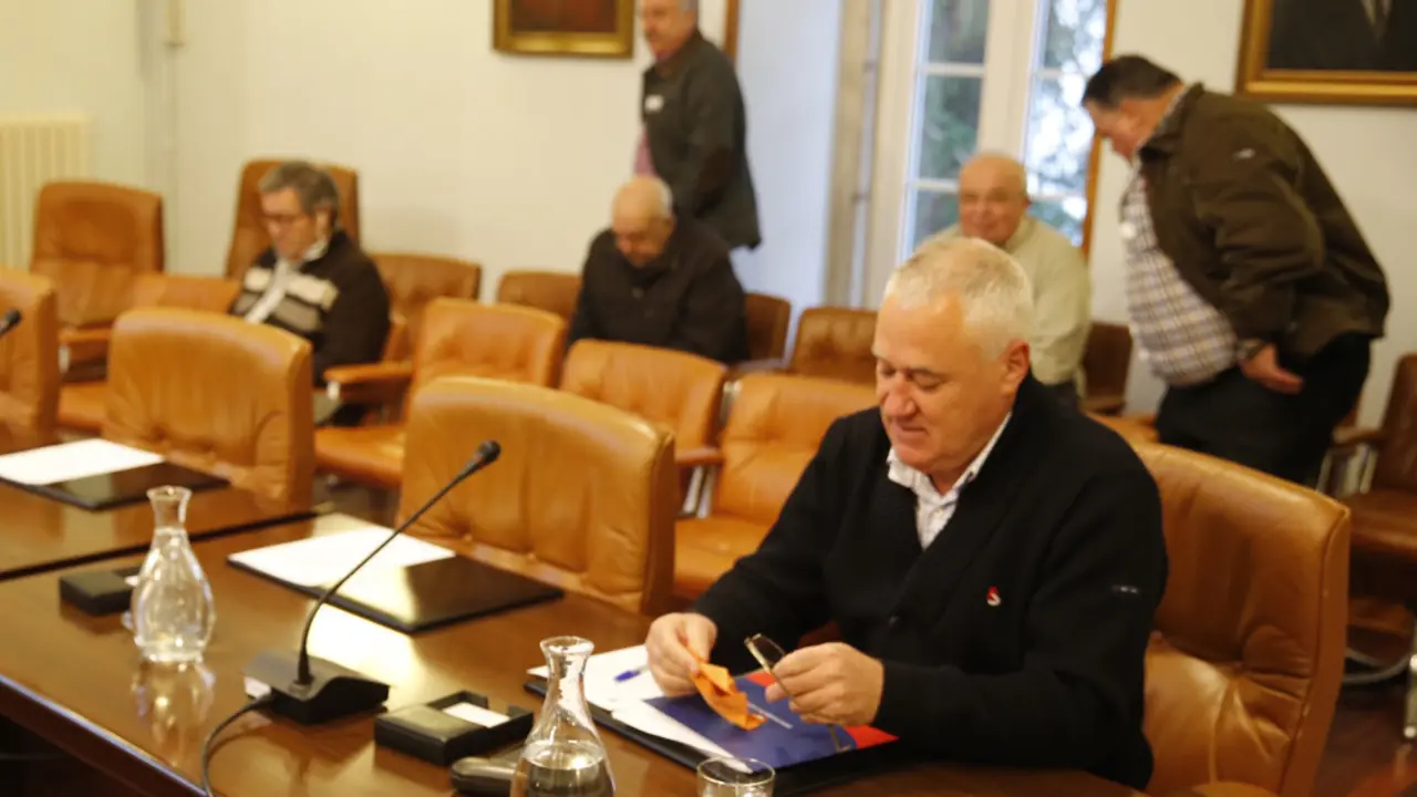 El último pleno de Martínez como socialista