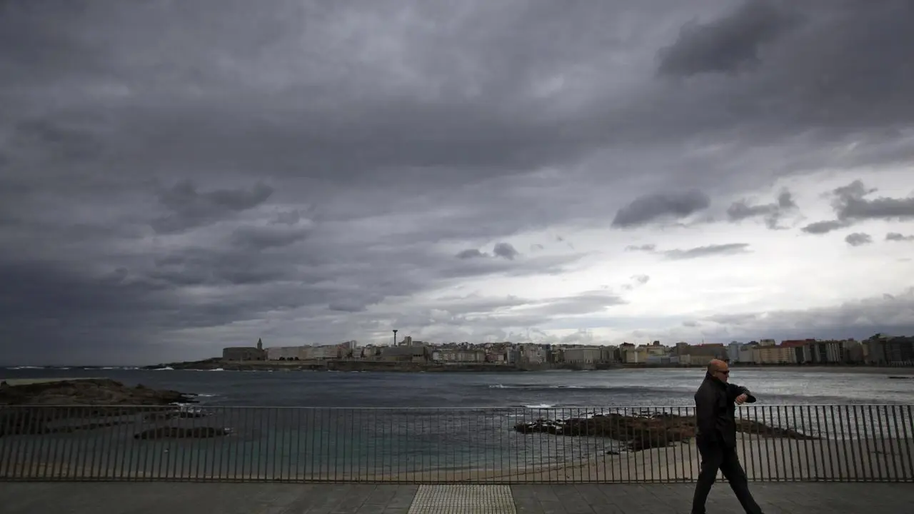 Una profunda borrasca localizada cerca de Irlanda afecta este sábado a toda la Comunidad