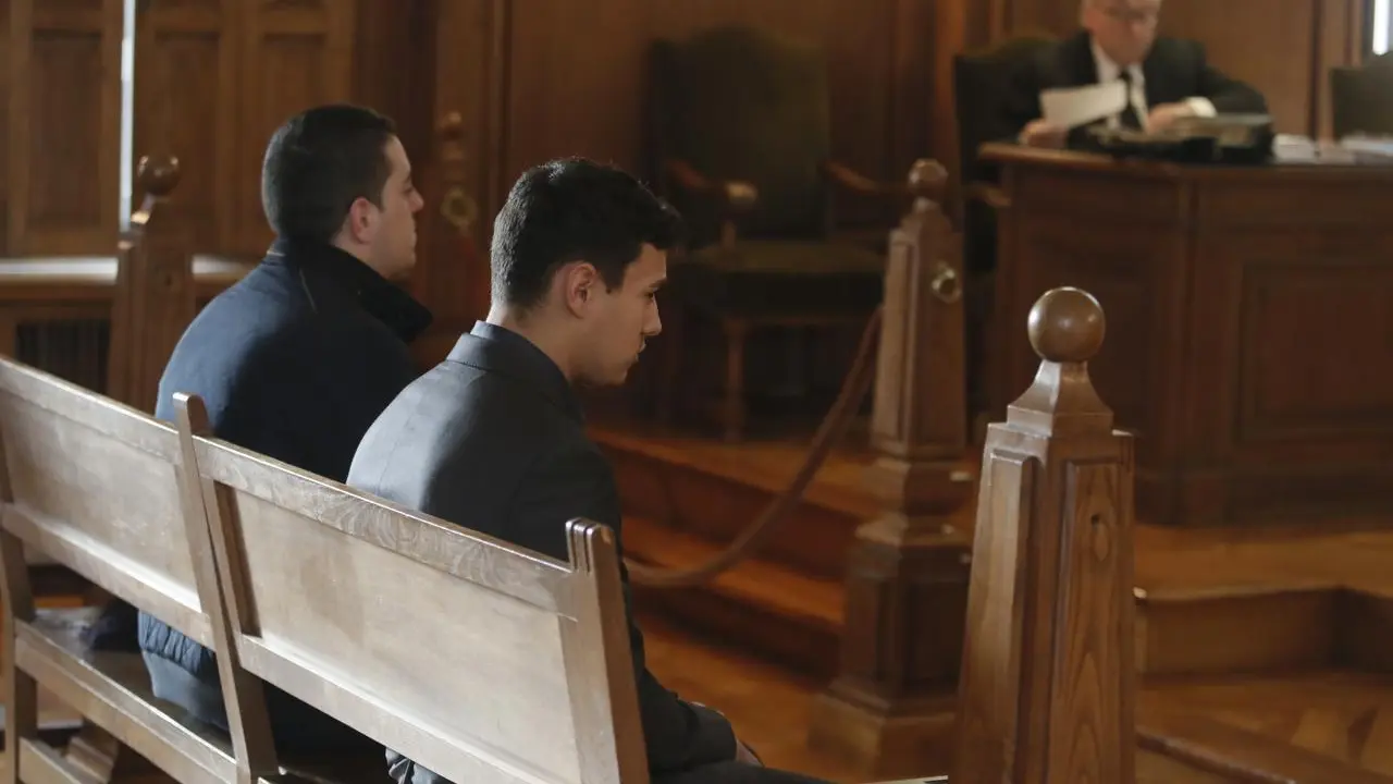 Breogán F.T y Angel G.A , este jueves durante el juicio en el que se les acusa de agredir sexualmente a una chica en Lalín