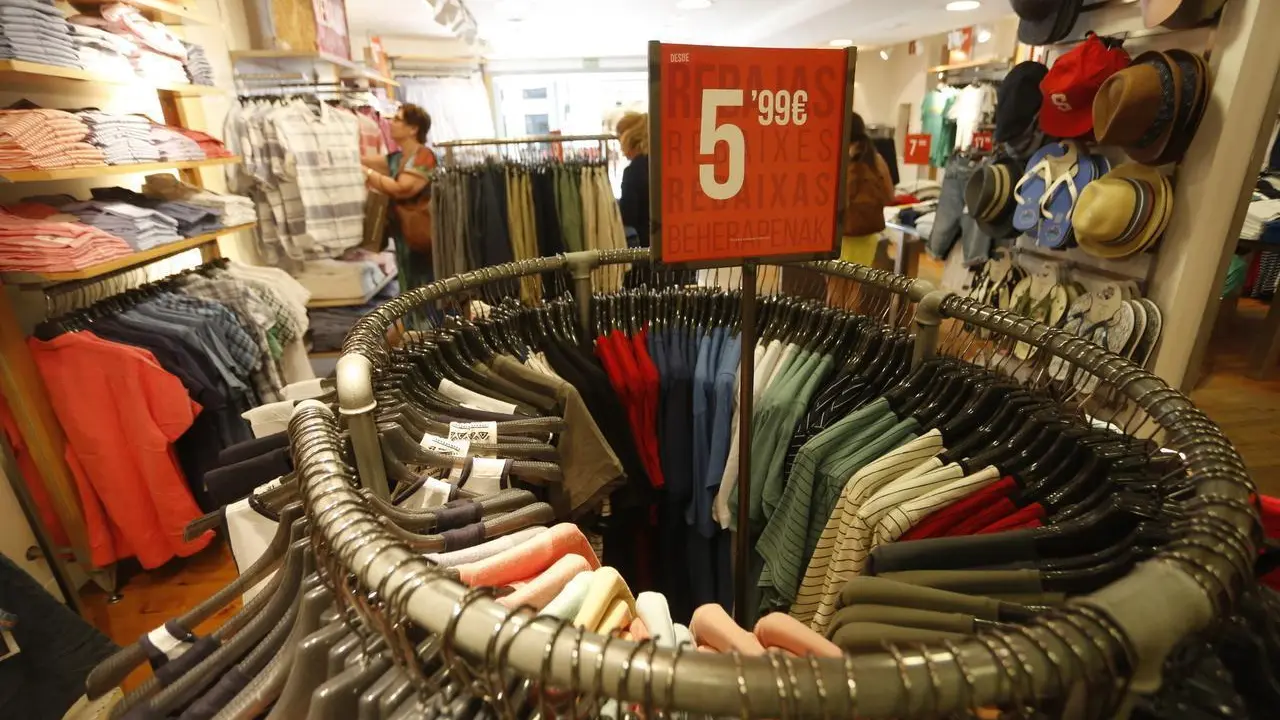 Algunos comercios de Pontevedra ya adelantaron los descuentos