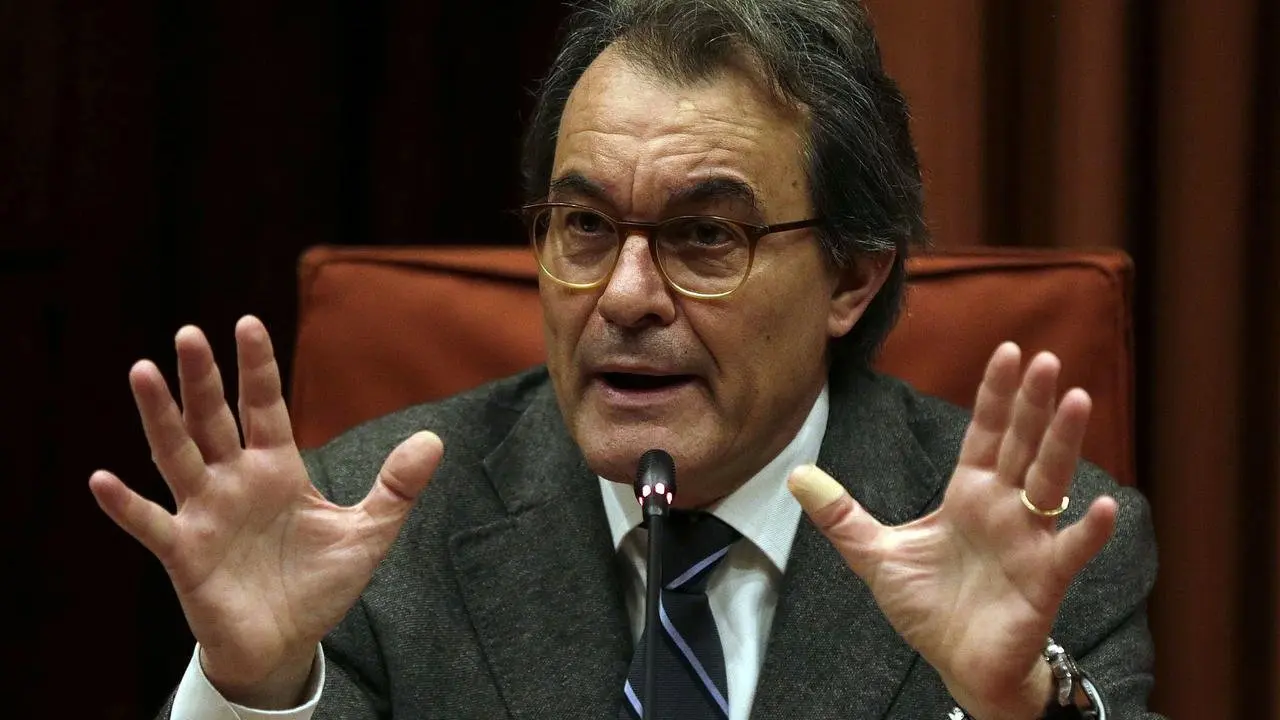 El expresidente de la Generalitat Artur Mas, durante su comparecencia ante la Comisión de Asuntos Institucionales del Parlament