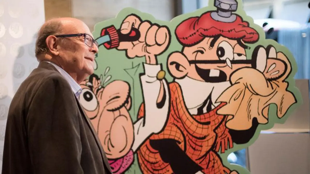 Francisco Ib&aacute;&ntilde;ez, junto a Mortadelo y Filem&oacute;n. MARTA P&Eacute;REZ (EFE)