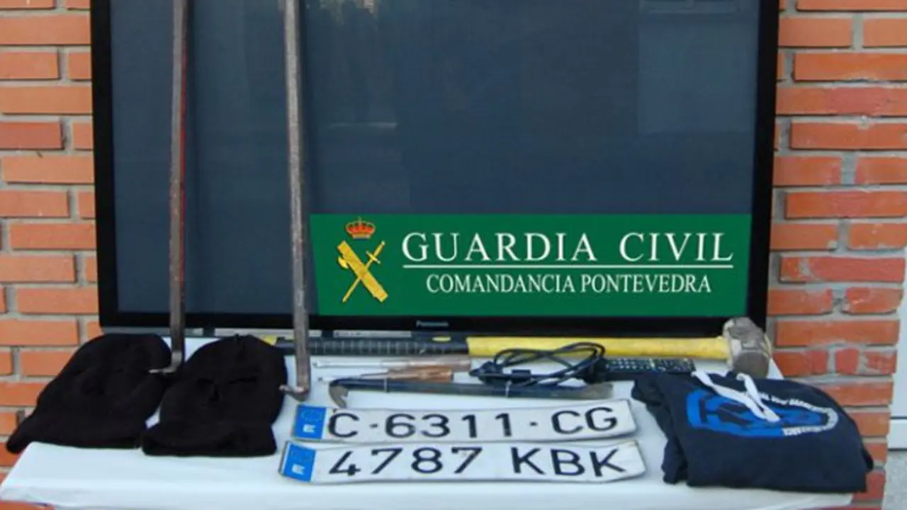 Material incautado por la Guardia Civil. DP