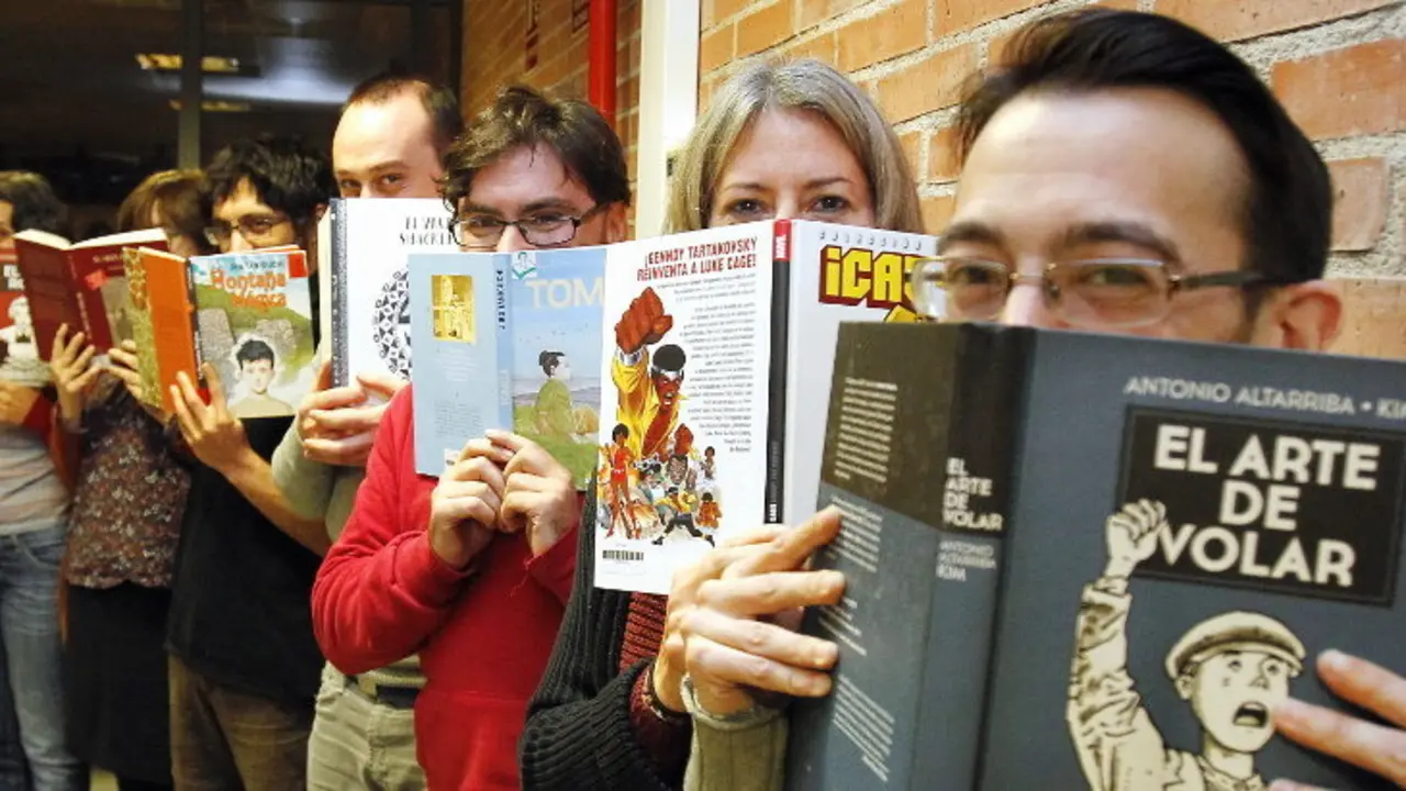 Usuarios del club de cómic de la Biblioteca Provincial