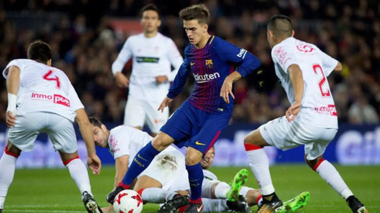 Denis Suárez, en un lance del partido. ENRIC FONTCUBERTA (EFE)