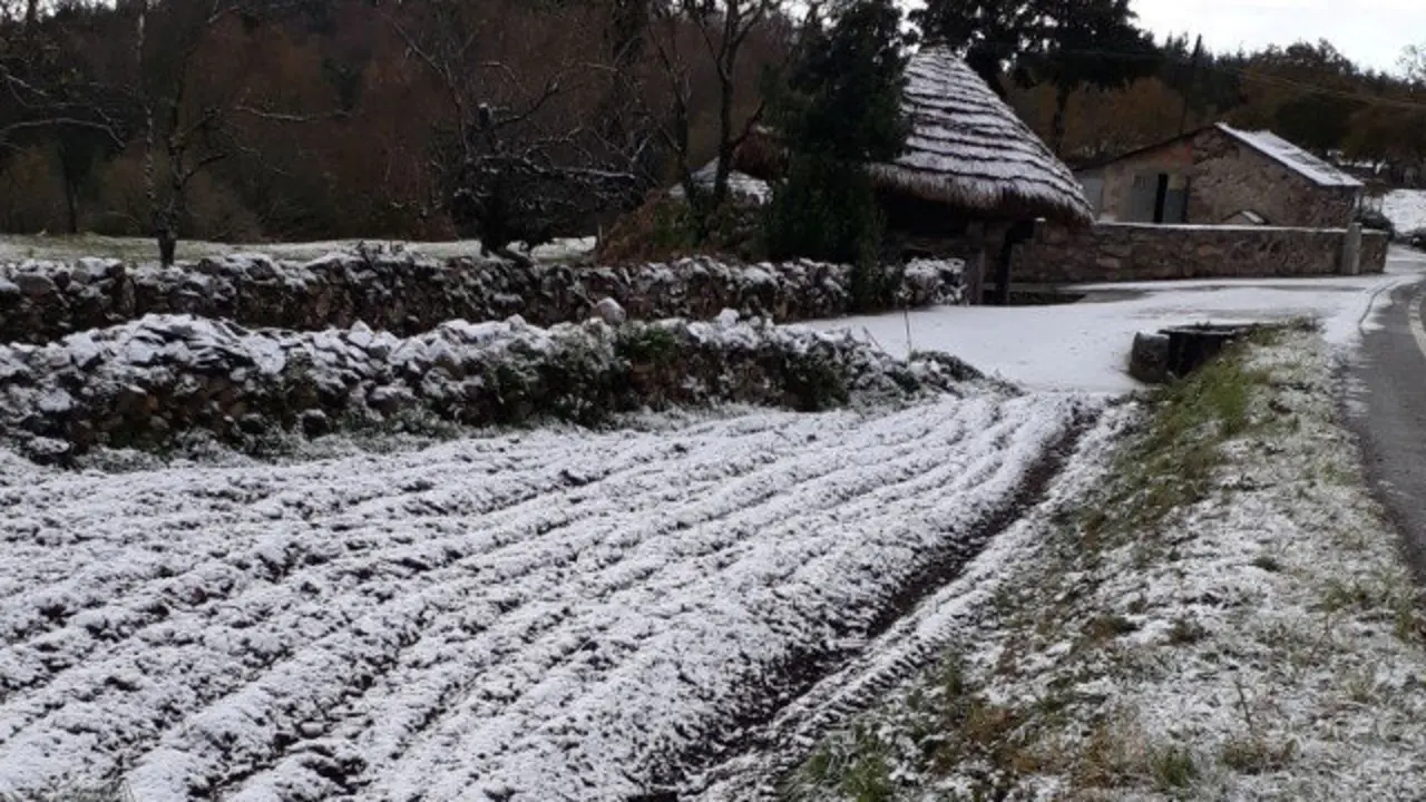 Nieve este jueves en A Fontaneira, Baleira. EP