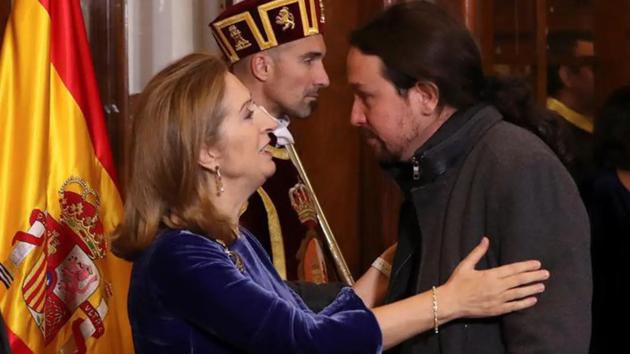Ana Pastor y Pablo Iglesias, en la recepci&oacute;n del Congreso con motivo del D&iacute;a de la Constituci&oacute;n. CHEMA MOYA